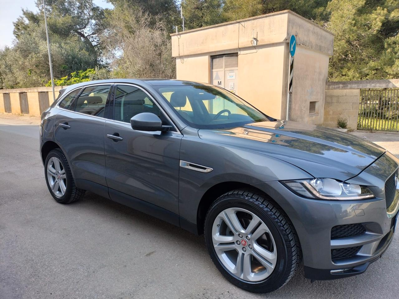 Jaguar F-Pace 2.0 D 180 CV AWD aut. Prestige