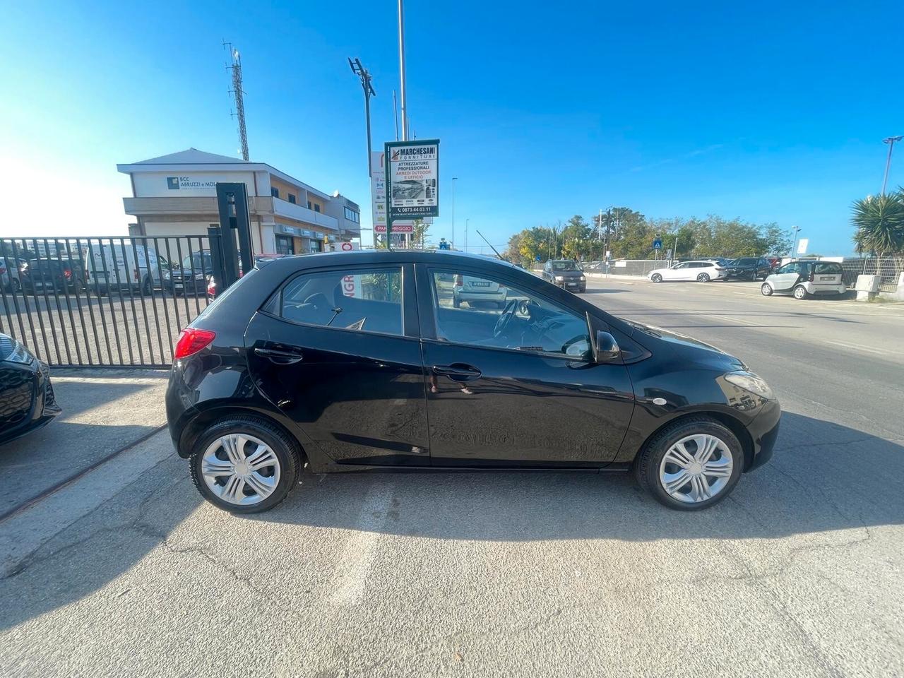 Mazda 2 Mazda2 1.3 16V 75CV 5p. Play GPL