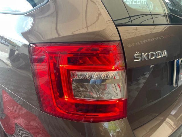 SKODA Octavia 2.0 TDI 150 CV DSG Wagon Executive