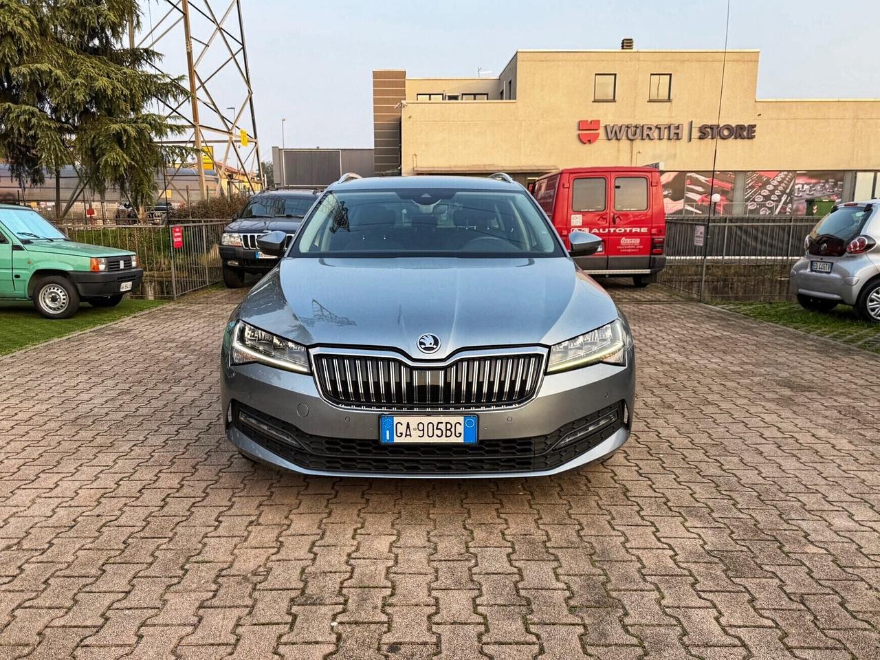 Skoda Superb 2.0 TDI EVO 150 CV DSG Wagon SportLine