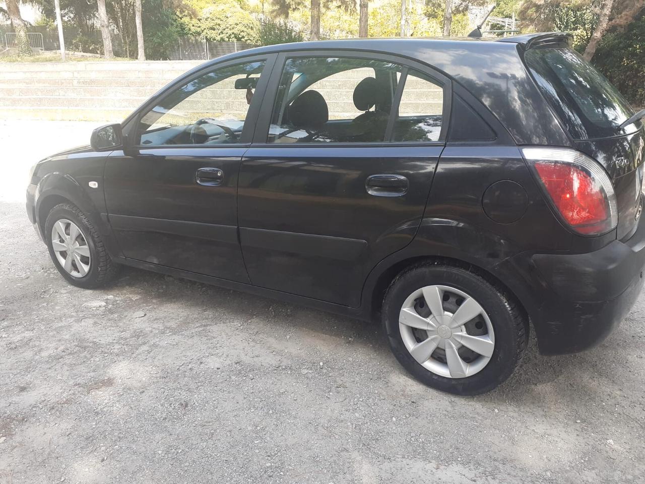 Kia Rio 1.3i cat 4 porte Sedan RS