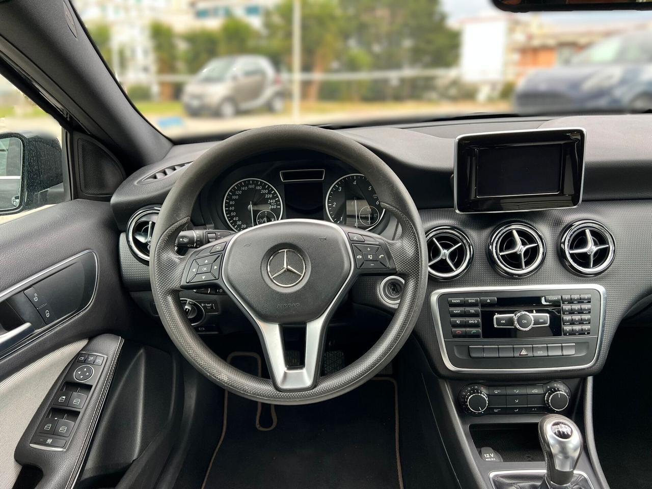 MERCEDES CLASSE A 180 1.5 CDI Premium - 2012