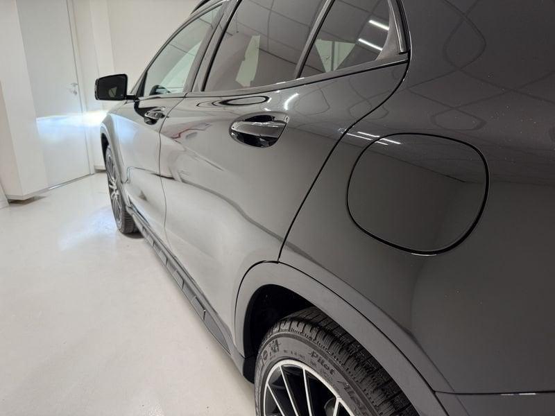 Mercedes-Benz GLA GLA 200 Premium AMG Night Edition