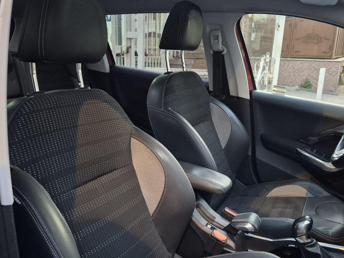 PEUGEOT - 2008 - 1.6 e-HDi 92 CV S&S Urban Cross