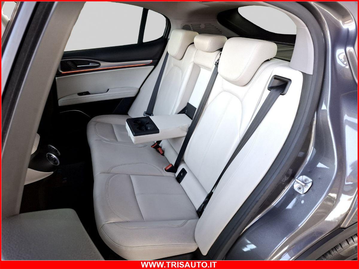 ALFA ROMEO Stelvio 2.2 TD At8 Q4 Executive (TETTO PANORAMICO APRIBILE)