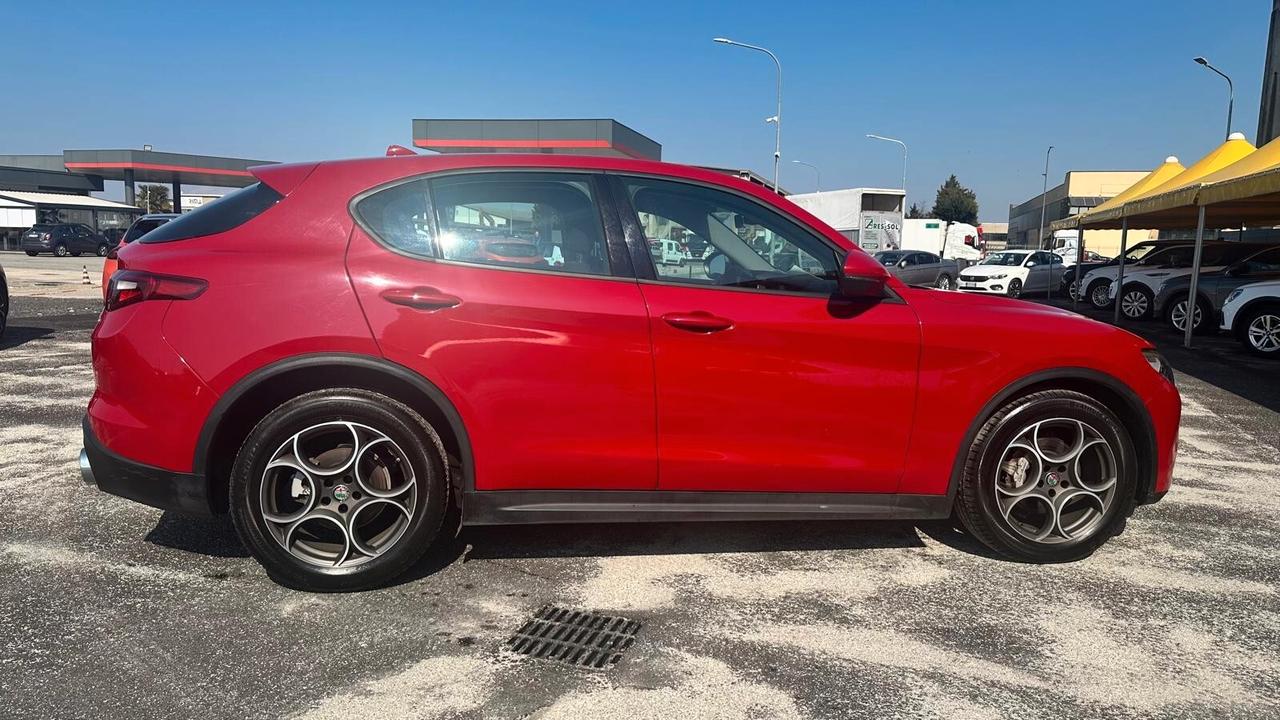 Alfa Romeo Stelvio 2.2 Turbodiesel 150 CV AT8 RWD Business