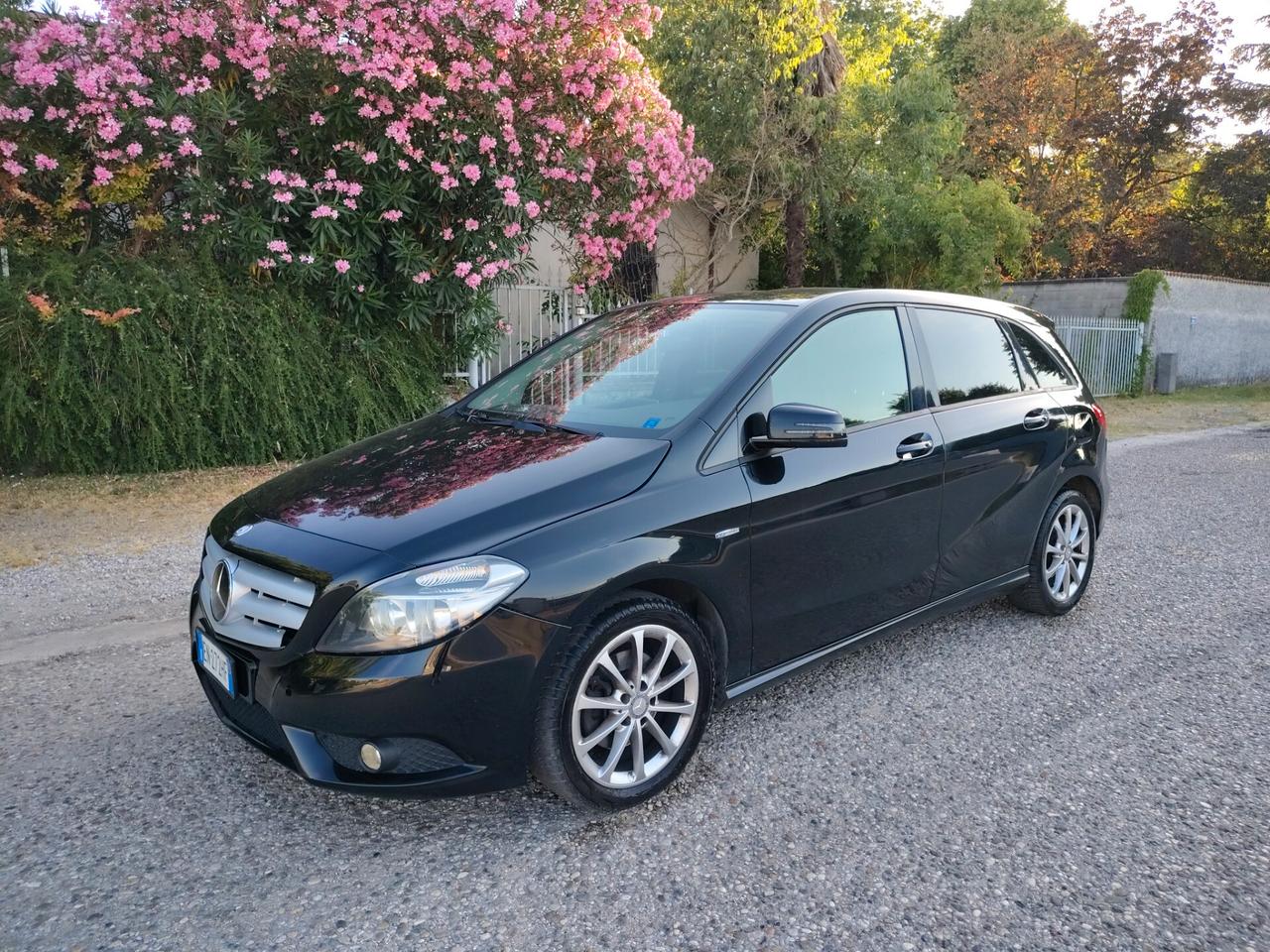 Mercedes-benz B 200 CDI BlueEFFICIENCY Executive