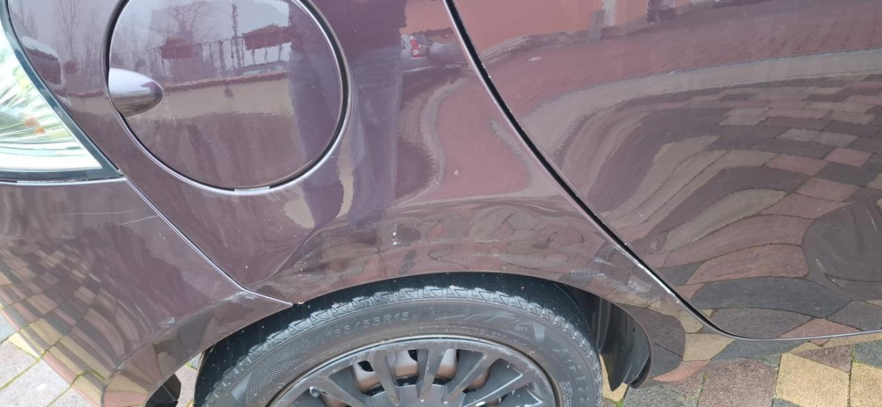 Lancia Ypsilon 1.2 69 CV 5 porte S&S Silver