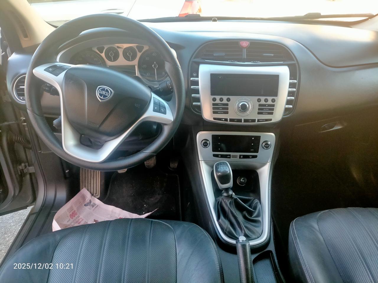 Lancia Delta 1.6 MJT DPF Silver