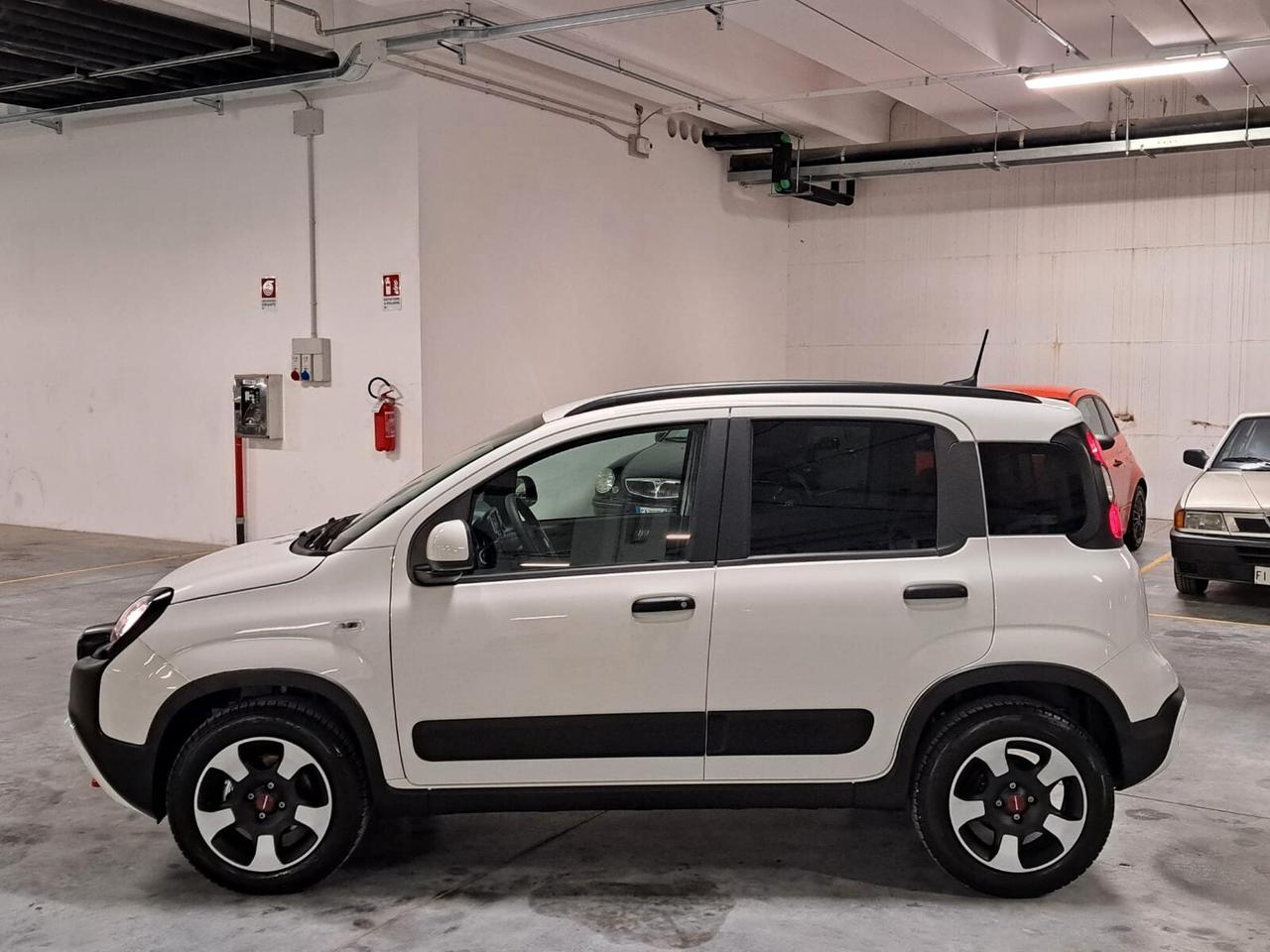 Fiat Panda 1000 FireFly Hybrid 70CV Cross 5 Porte Km. 0