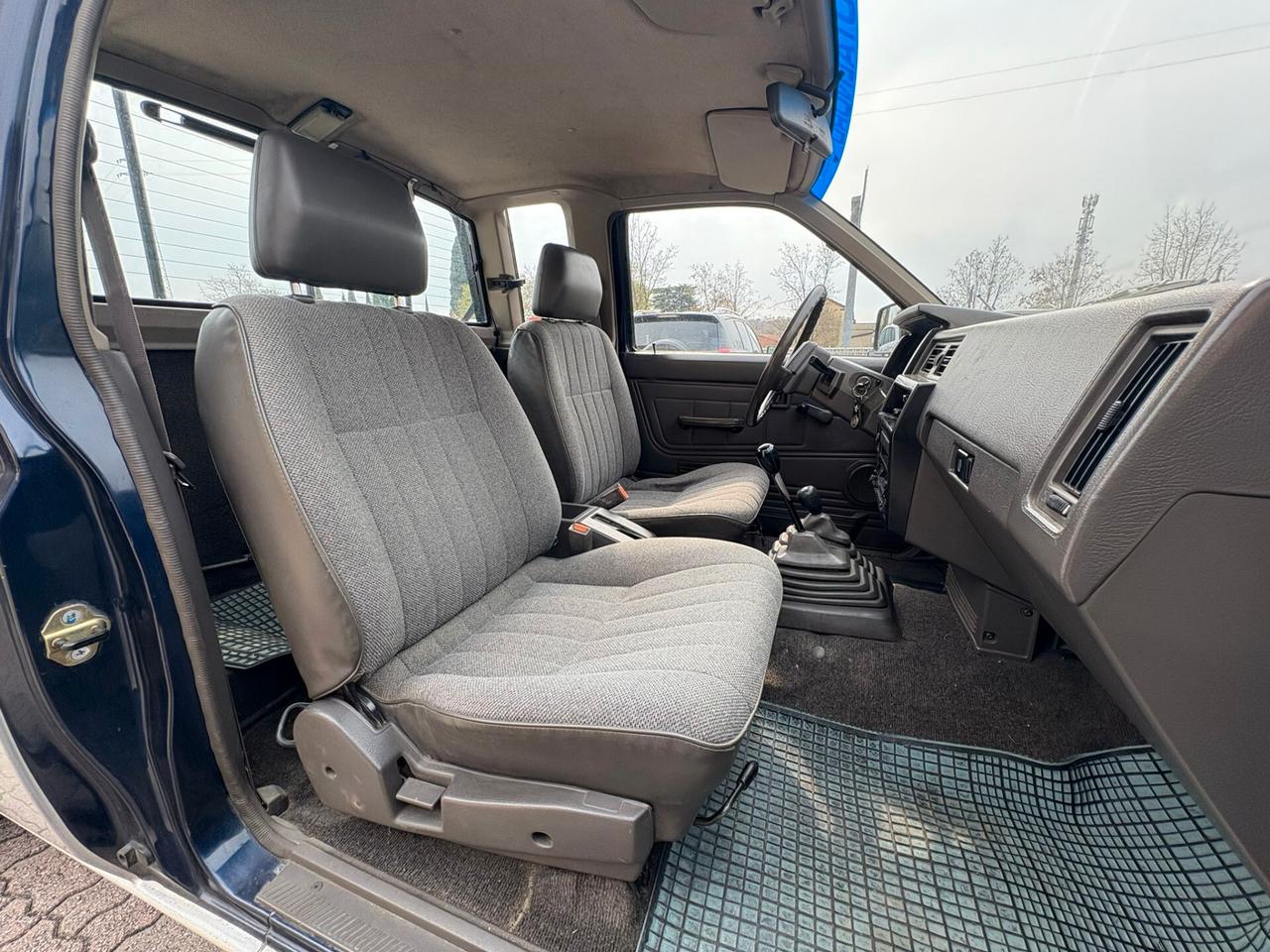 NISSAN KING CAB 2/P CASSONATO PORTATA 10 QUINTALI