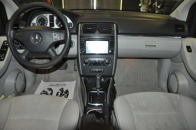 MERCEDES-BENZ B 180 NGT BlueEFFICIENCY *AUTOMATICA/NAVI*