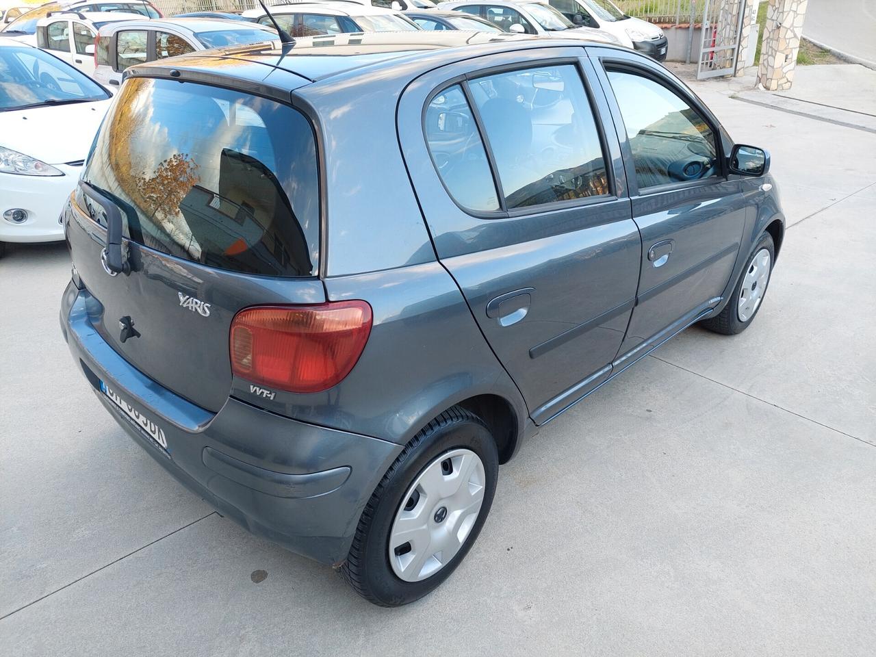 Toyota Yaris 1.0 Benzina 5 porte
