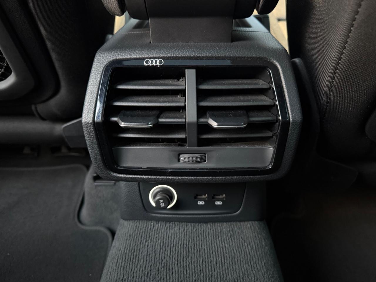 Audi Q3 35 TDI quattro S line edition TETTO
