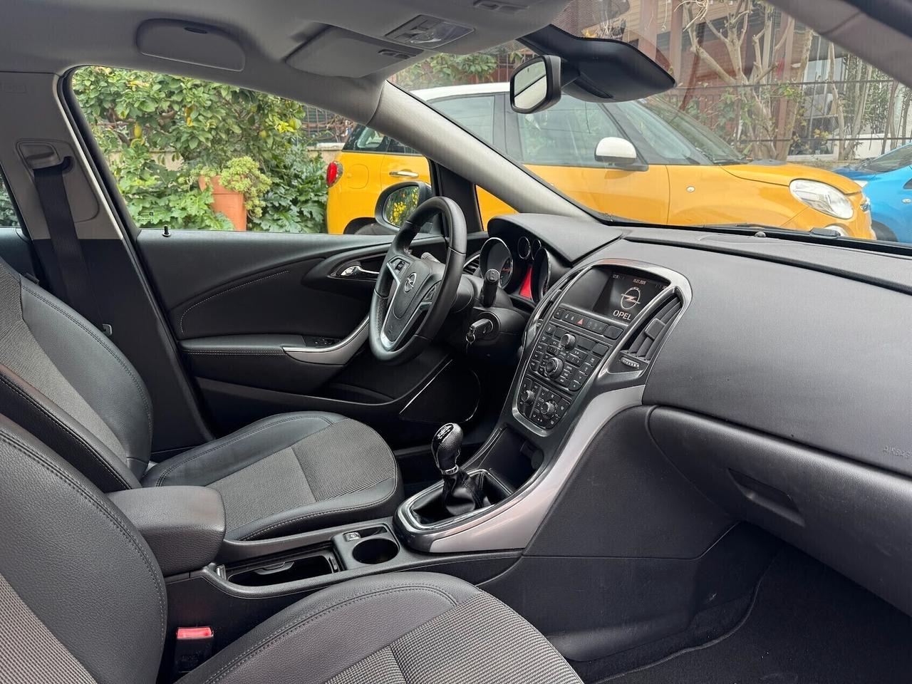 Opel Astra 1.4 140CV GPL unico proprietario