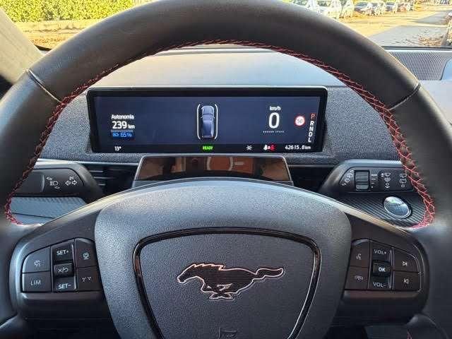 Ford Mustang Mach-E standard range Premium awd 269cv auto TETTO IVA!!!