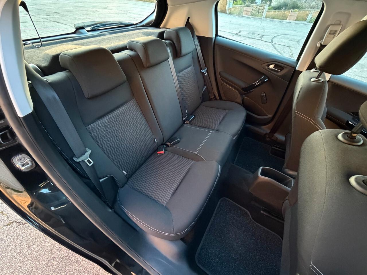 Peugeot 208 Active/1.0 68 CV/MOTORE REVISIONATO