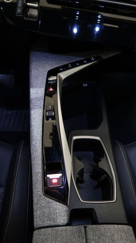 Peugeot 3008 3008 1.2 hybrid Allure 145cv e-dcs6