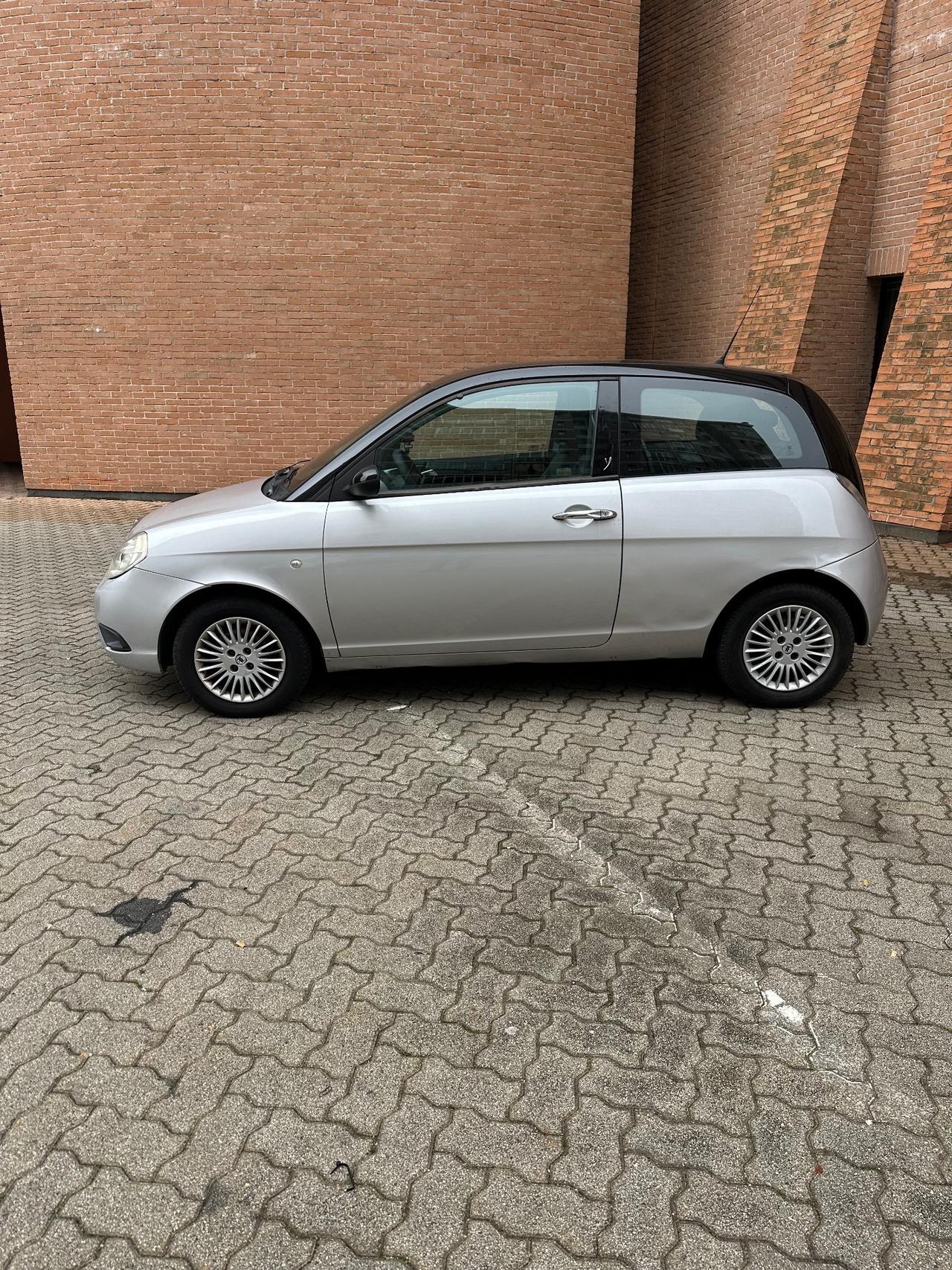 Lancia Ypsilon 1.2 Argento