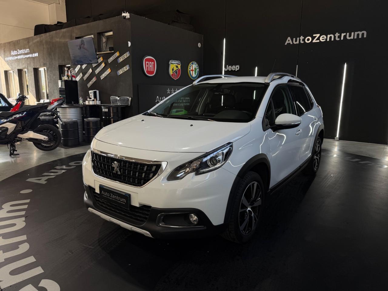 Peugeot 2008 BlueHDi 100 S&S Allure