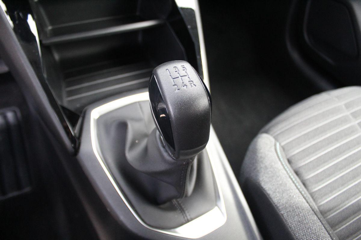 PEUGEOT - 208 1.2 puretech Style