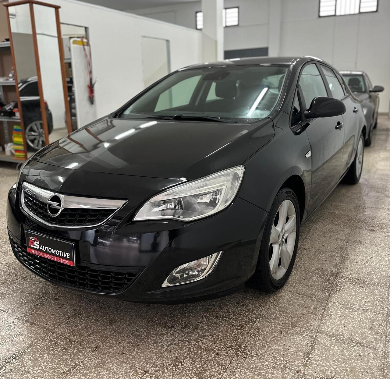 Opel Astra 1.4 SOLO 80.000 km