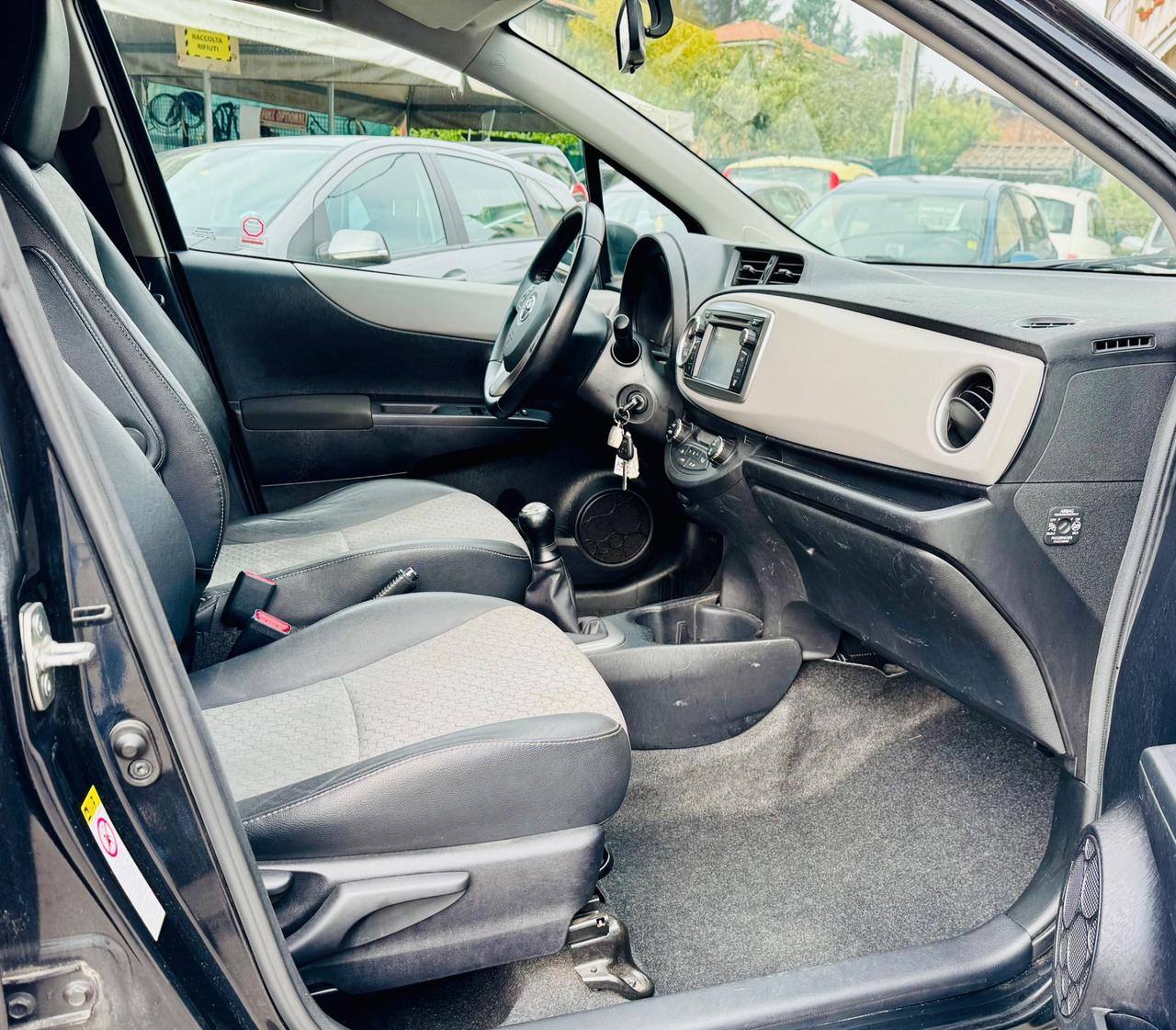Toyota Yaris 1.0 5 porte Lounge OK NEOPATENTATI