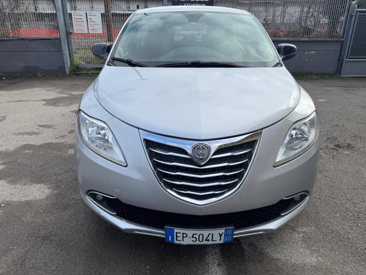 Lancia Ypsilon 1.2 69 CV 5 porte GPL Ecochic Silver