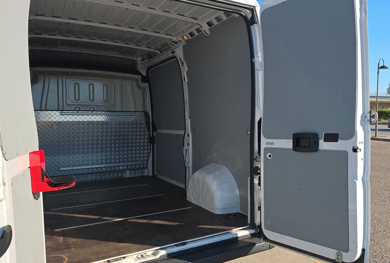 Fiat Ducato 35 2.2 Mjt 140CV PL Cassonato