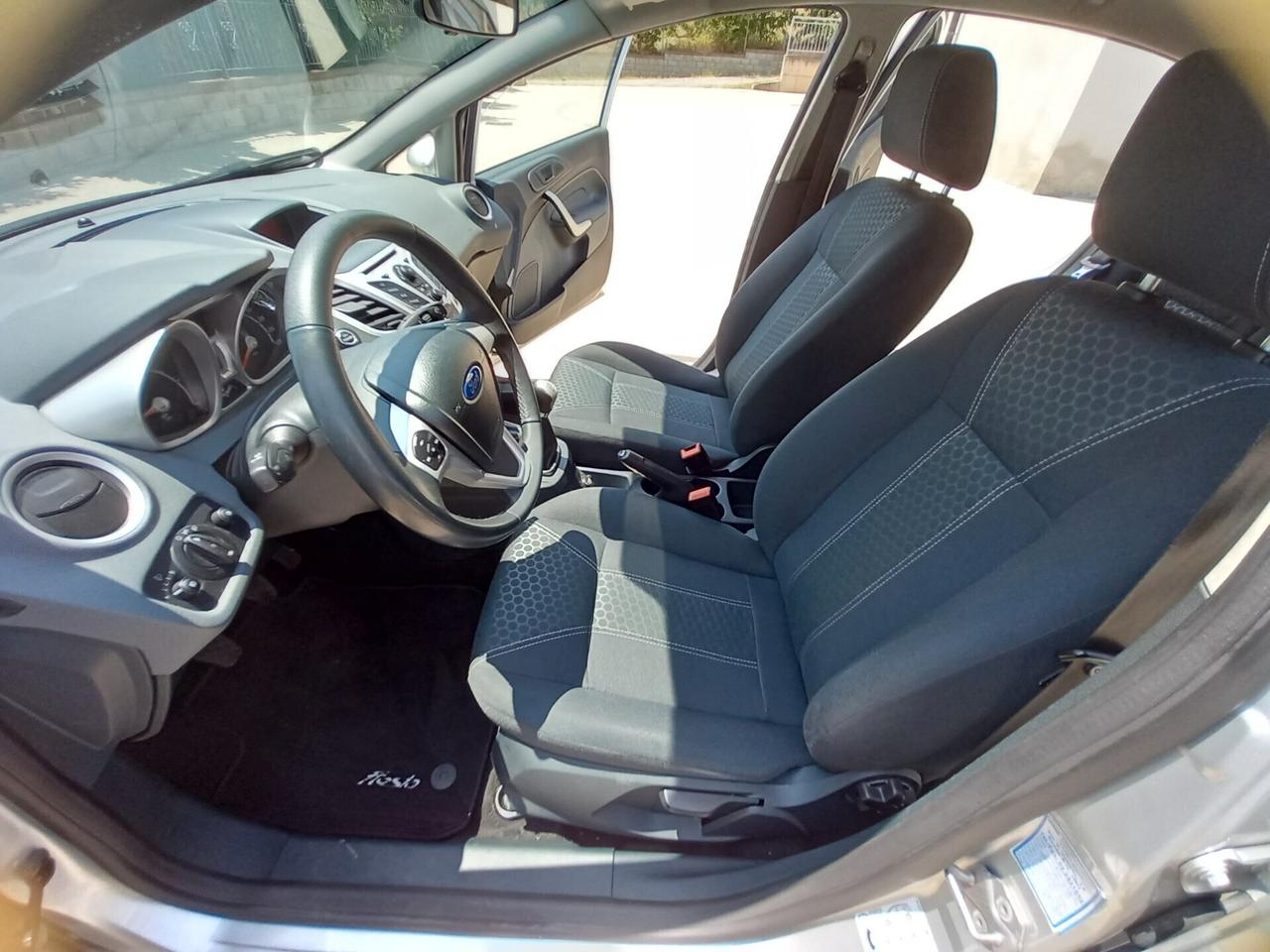 Ford Fiesta 1.4 TDCi 5p. Titanium SOLO 60000 KM