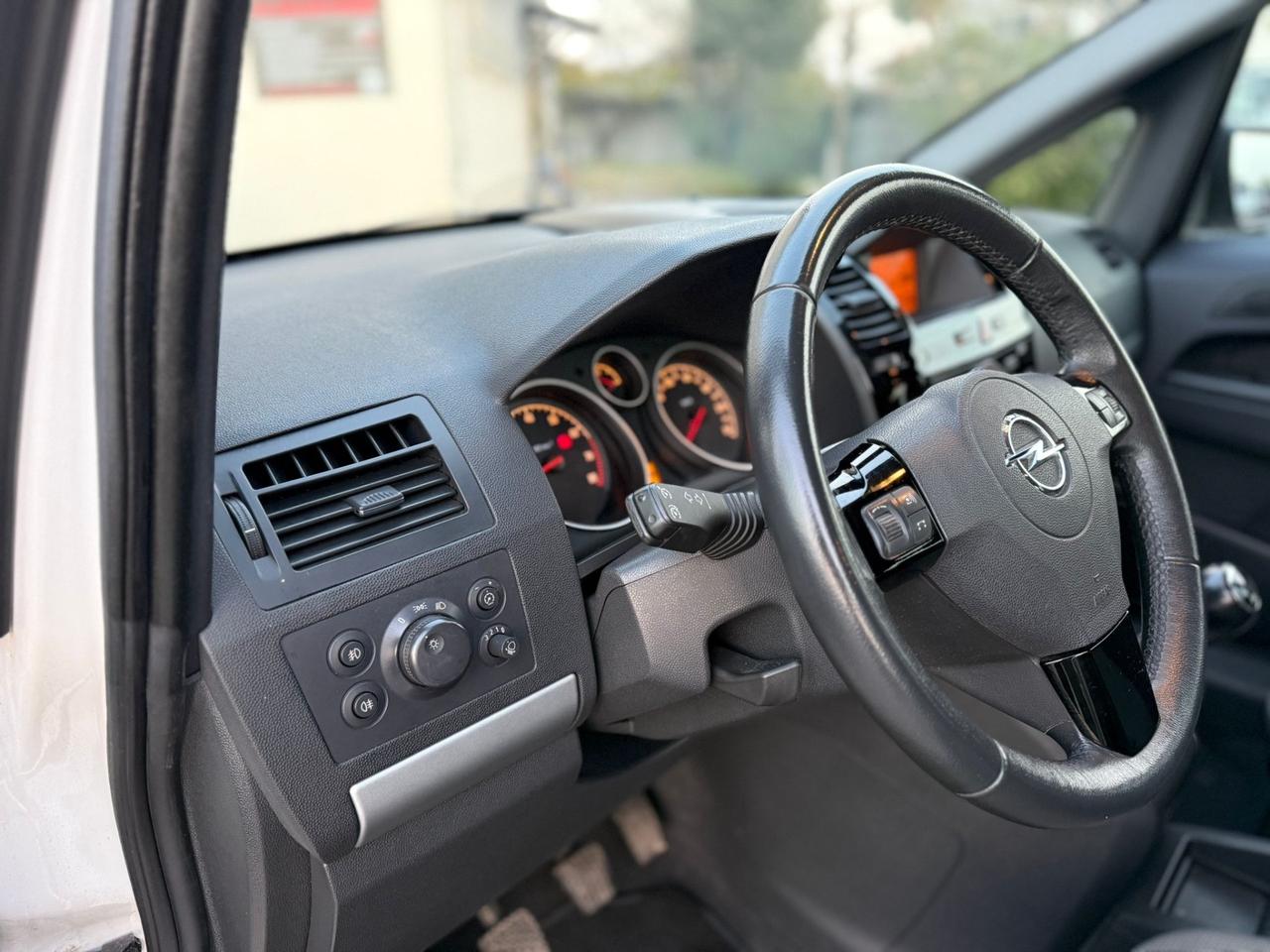 Opel Zafira 1.6 16V ecoM 150CV Turbo One