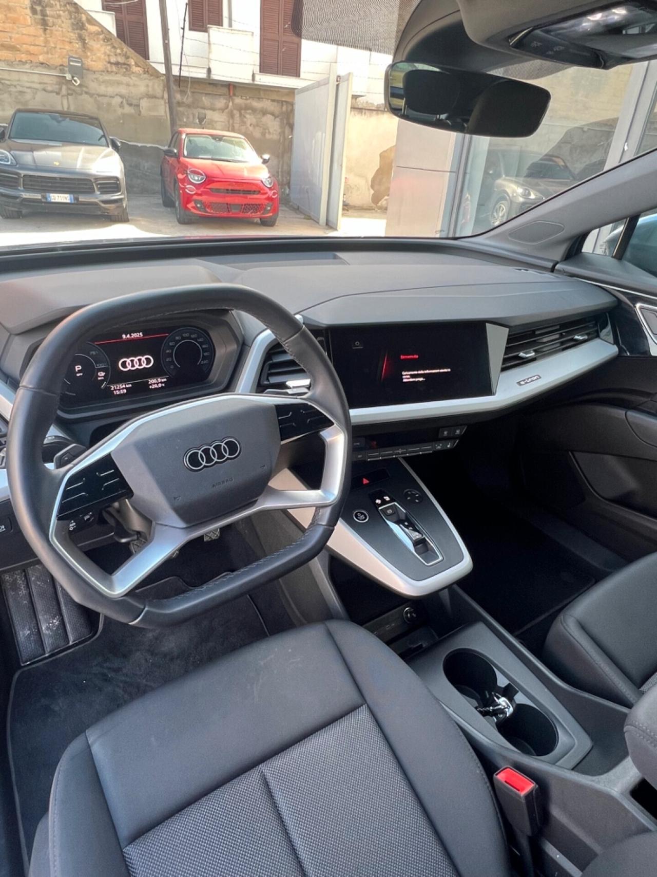 Audi Q4 e-tron SPB e-tron 35 possibilità noleggio no scoring