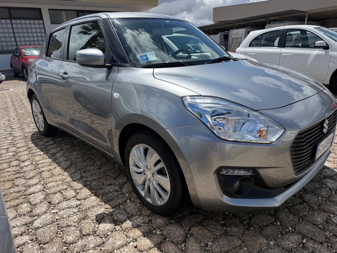 Suzuki Swift 1.2 Hybrid Top