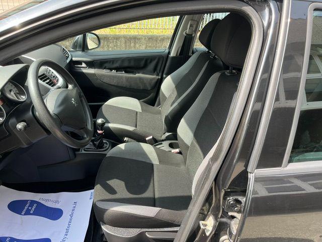 PEUGEOT 207 1.4 8V 75CV 5p. X Line
