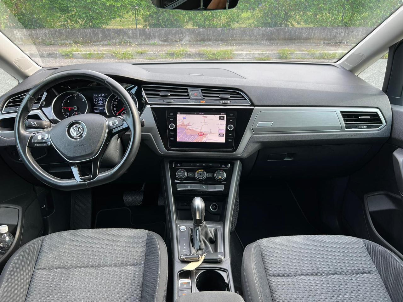 Volkswagen Touran 2.0 TDI 150 CV SCR DSG Business BlueMotion Technology