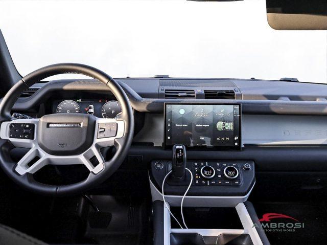 LAND ROVER Defender 3.0 SWB X-DYNAMIC SE