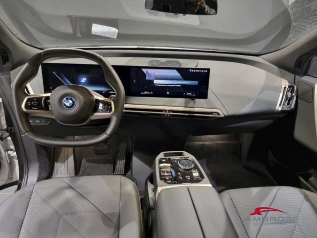 BMW iX iX xDrive40 Pacchetto Sportivo