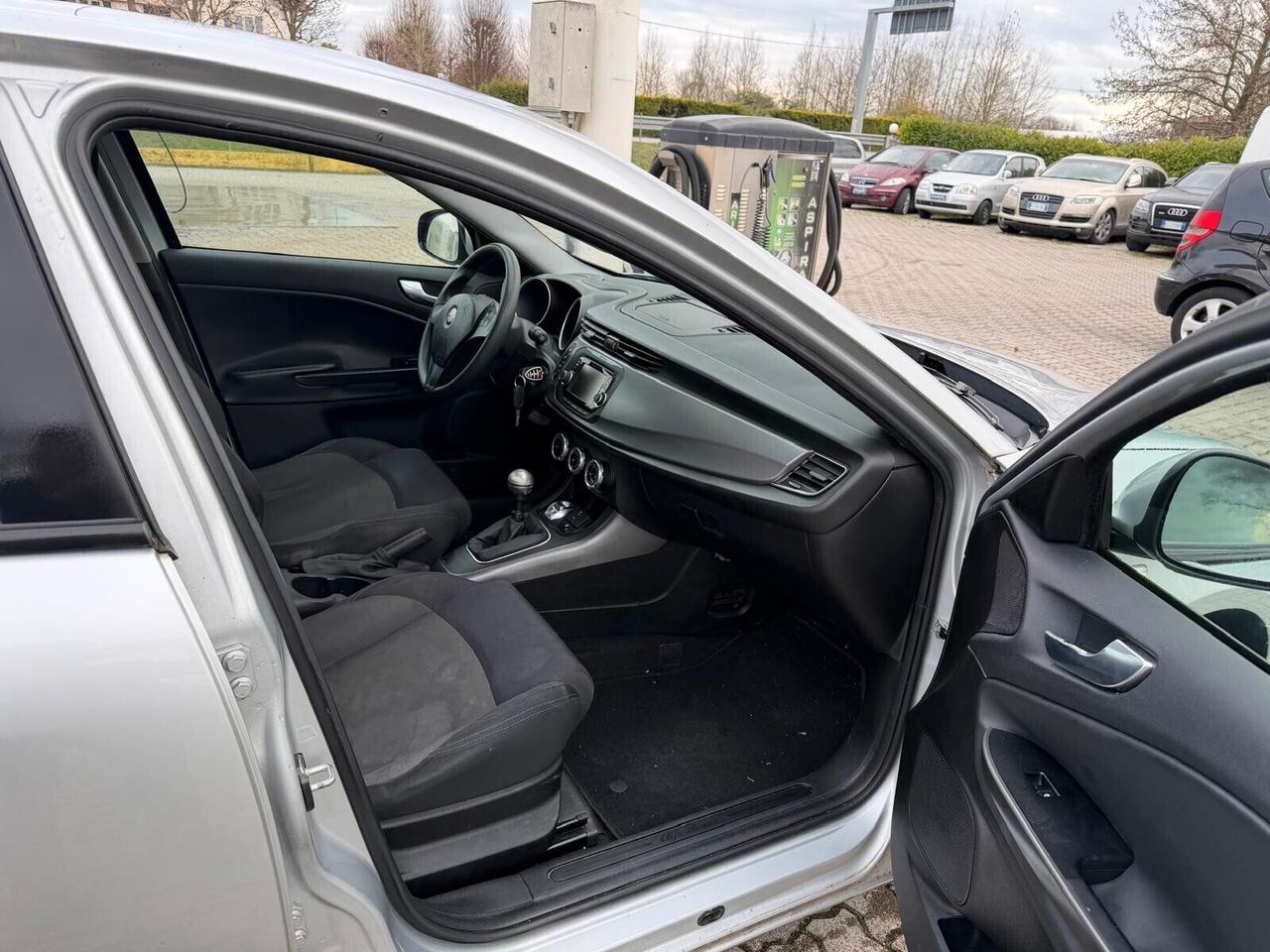 Alfa Romeo Giulietta 1.6 JTDm-2 105 CV Exclusive MODEL. 2014