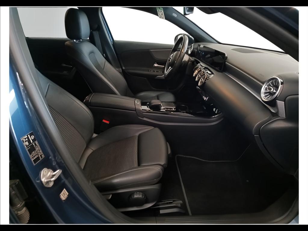 Mercedes-Benz Classe A - W177 2018 - A 180 d Sport auto
