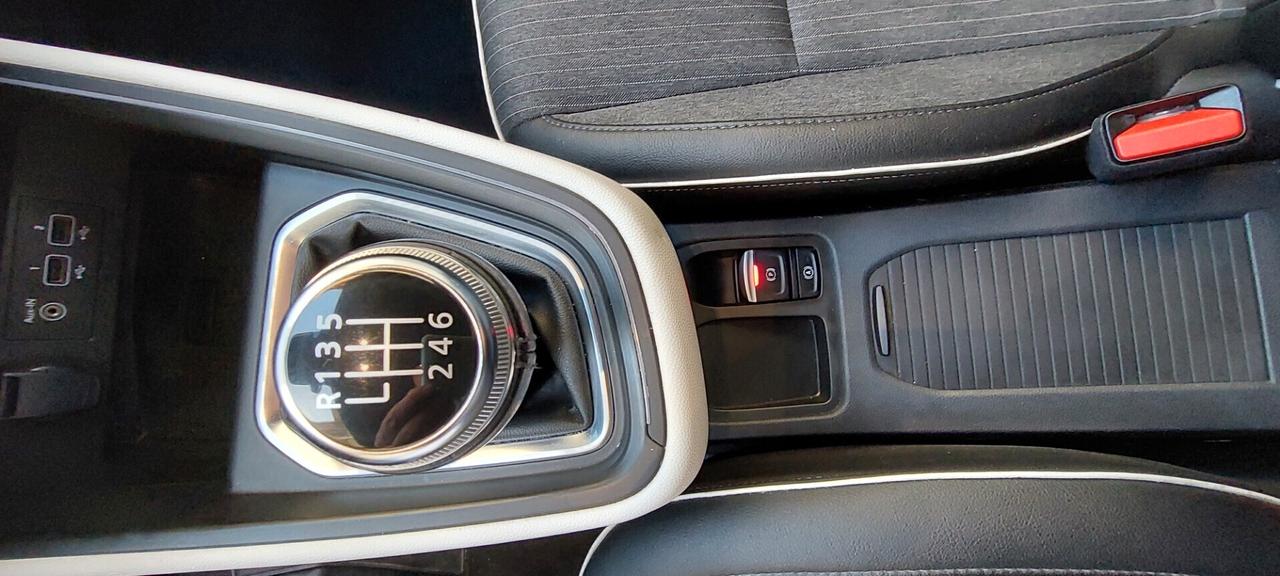 CLIO TCE MOD.TECHNO 1,0 BENZINA 90 CV NAVIGATORE TELEFONO RETROCAMERA STRAFULL OPTIONAL