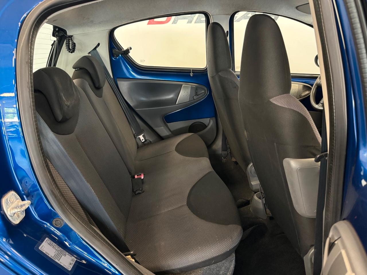 Toyota Aygo 1.0 12V VVT-i 5 porte AUTOMATICO 130.000 KM