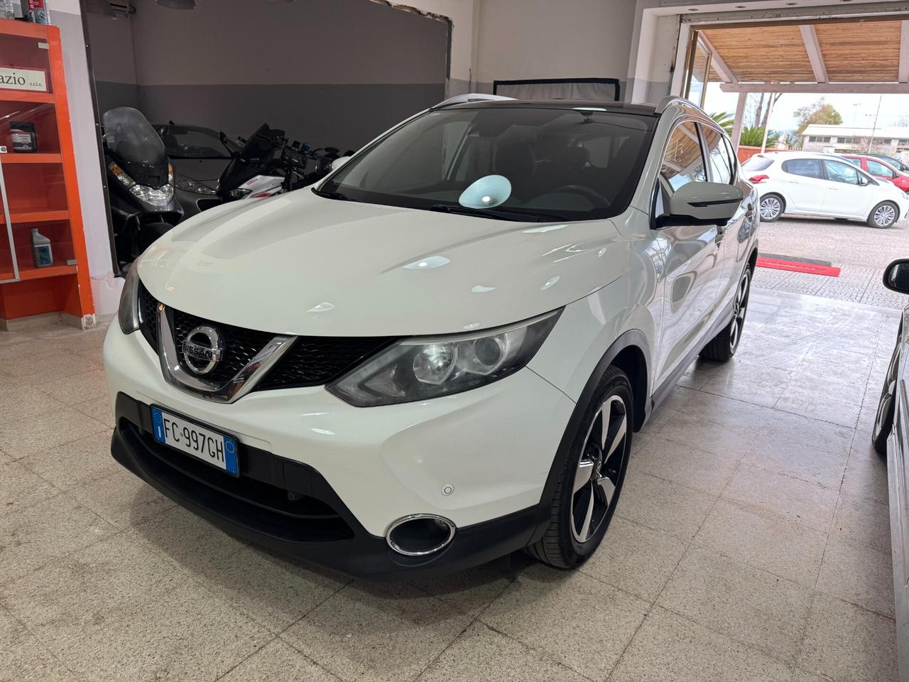 Nissan Qashqai 1.5 dCi 110 cv. Tekna TETTO-NAVIGATORE