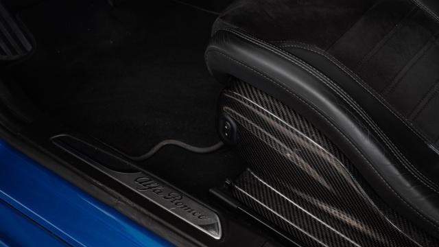 ALFA ROMEO Giulia V6 Bi-Turbo Quadrifoglio AKRAPOVIC CARBOCERAMICI