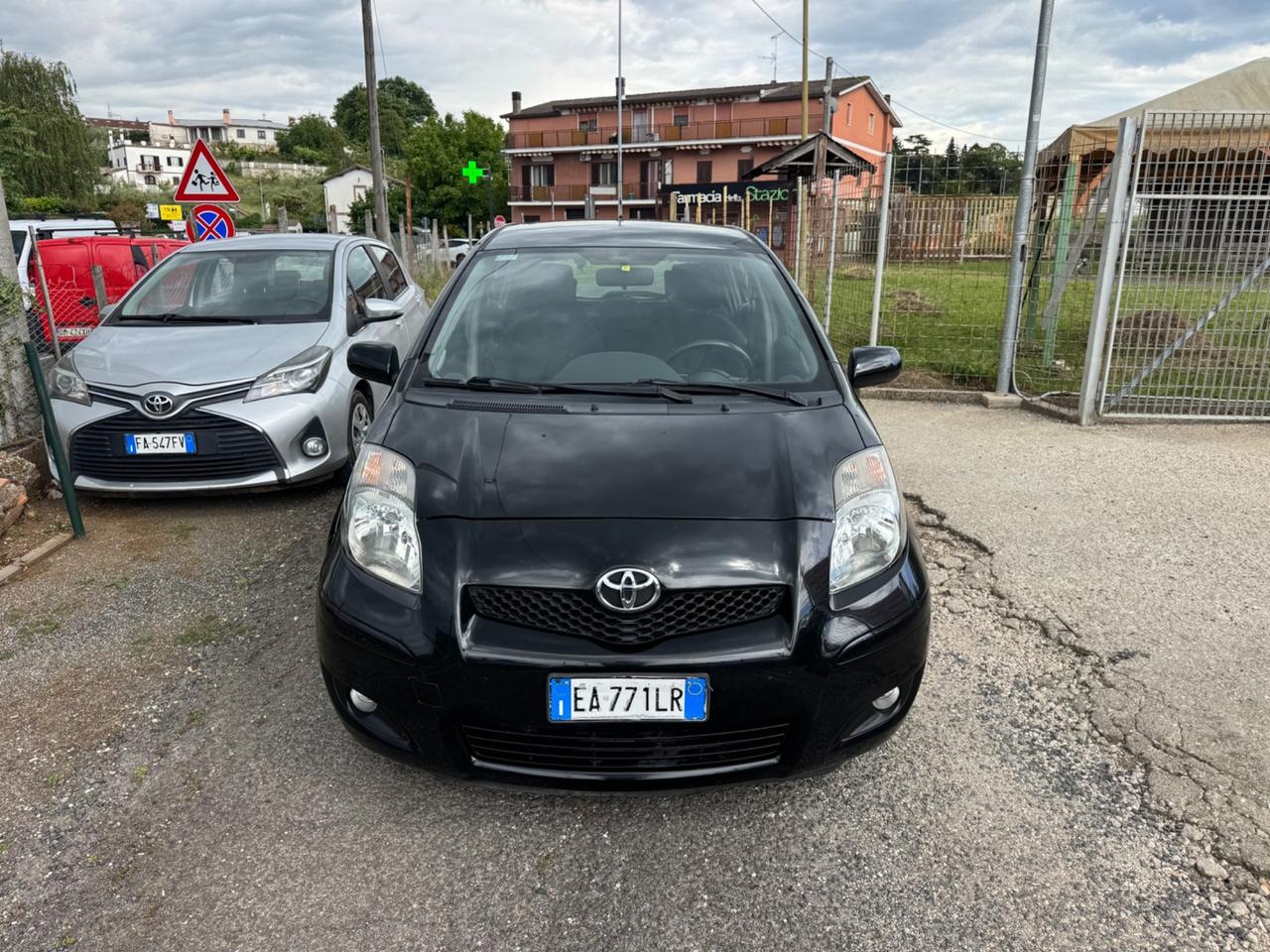 Toyota Yaris 1.3 5 porte Sol NEOPATENTATI