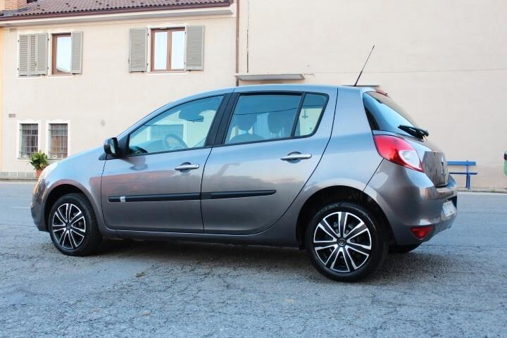 Renault Clio 1.2 5 porte Confort PACK 75.000km clima