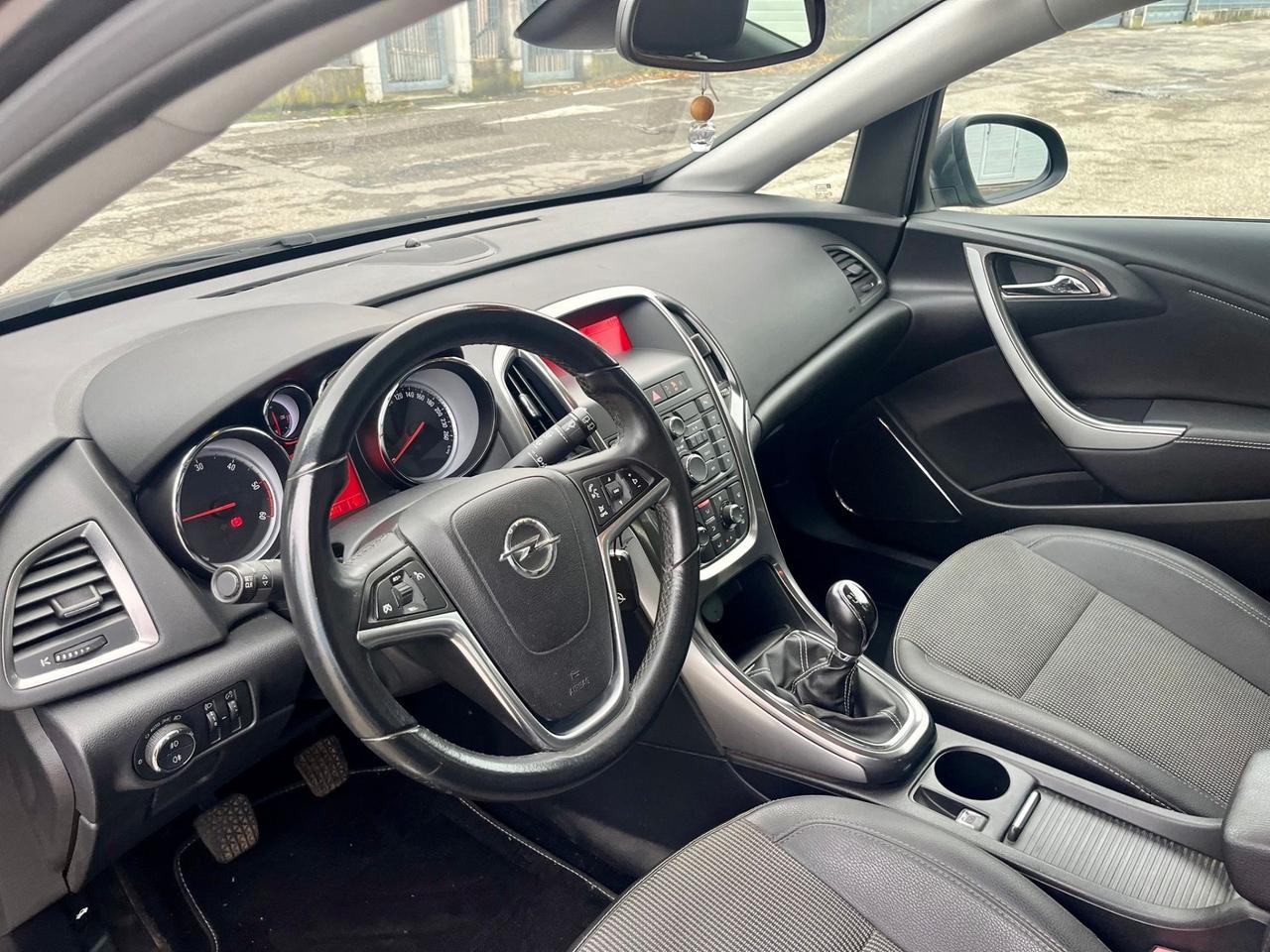 Opel Astra 1.7cdti 2011 109.000km cinghia/tagliando appena fatti