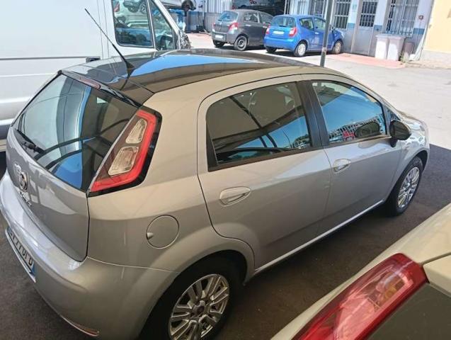 Fiat Punto Punto III 2012 5p 1.2 Lounge E6