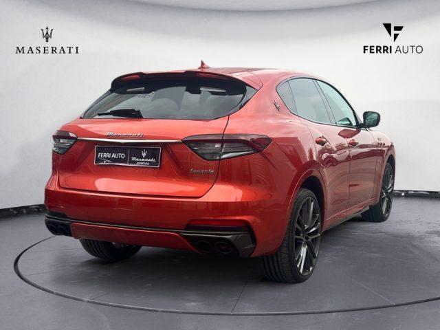 MASERATI Levante V8 580 CV AWD Trofeo