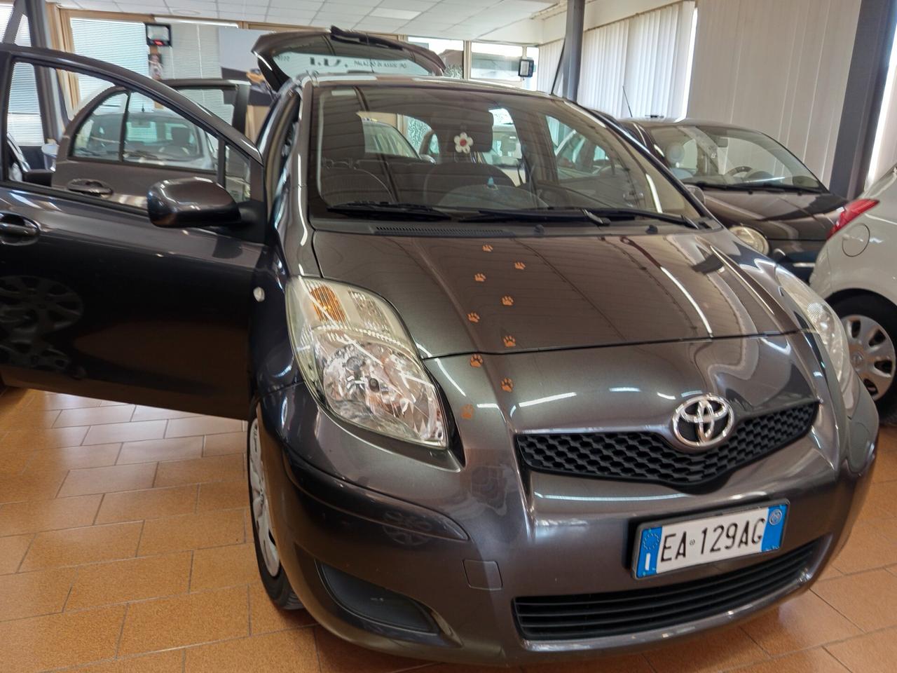 Toyota Yaris 1.3 5 porte, 124 Mila chilometri ok neopatentati