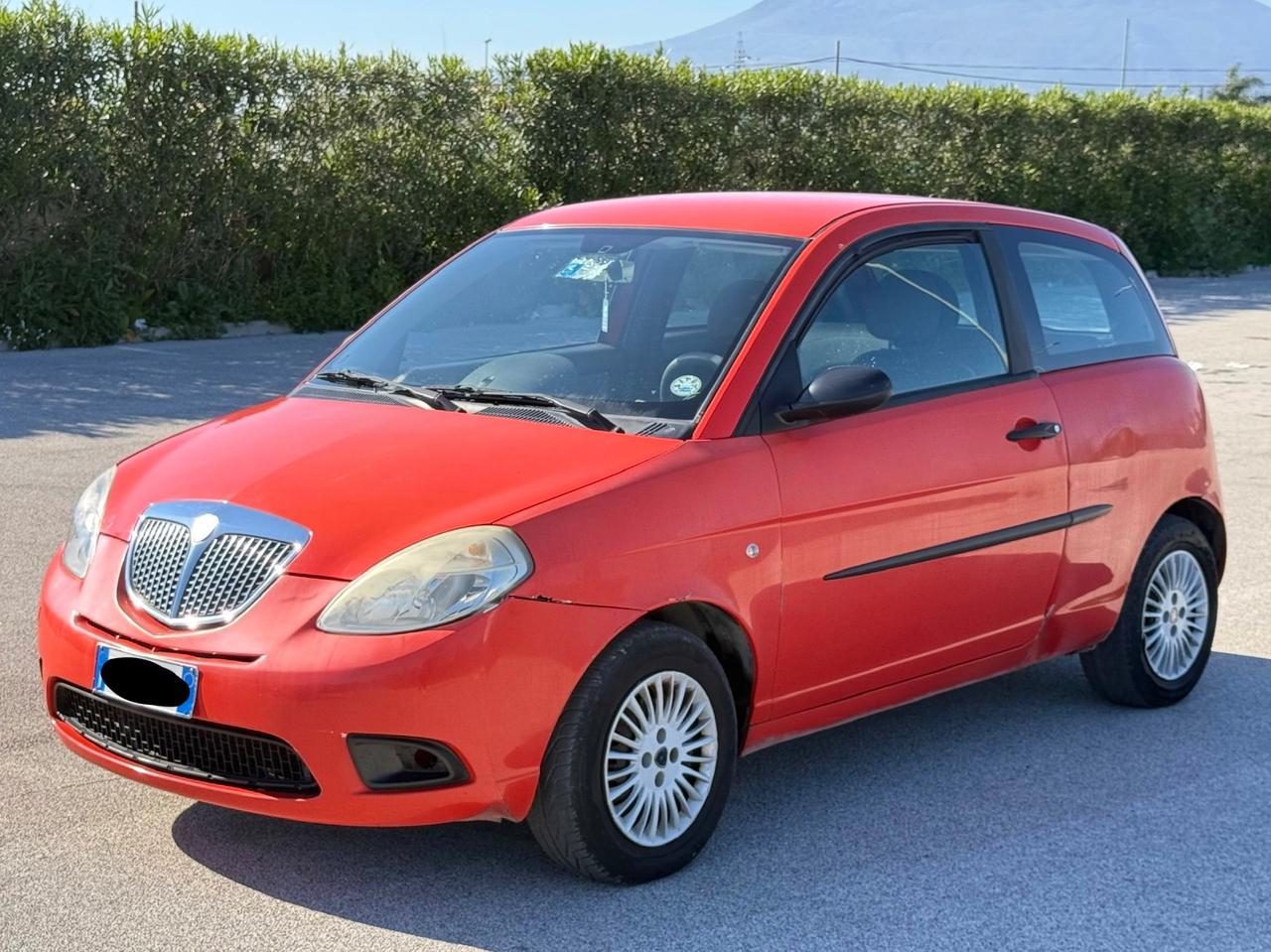 Lancia Ypsilon 1.2 Benzina 12 Mesi di garanzia